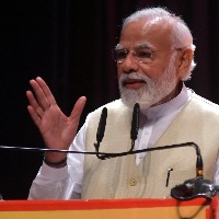 Over 100 ex-bureaucrats write to PM to end politics of hate