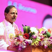Has KCR dropped plans of anti-BJP, anti-Congress front for now?