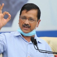 Netizens trolling Kejriwal as mannerless CM