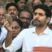 nara lokesh angry over stone pelting of ysrcp