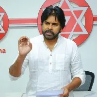 pawan kalyan condolences to farmers suicides