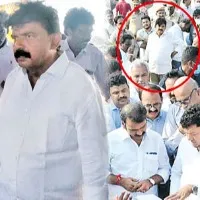 Union Minister inspects the works of Gilakadindi Harbor Ex minister Perni Nani stands away