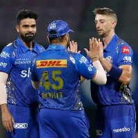 Mumbai Indians restricts Rajasthan Royals for low score
