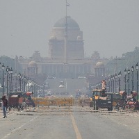 Heat wave continues to prevail over large parts of India