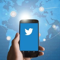 Twitter bans 2 right-wing accounts as Musk promotes free speech