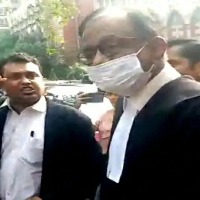 Chidambaram faces heat from Congress-affiliated lawyers at Calcutta HC