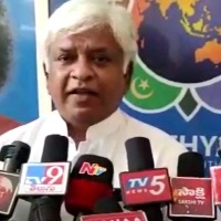 Ex-cricketer Arjuna Ranatunga visits Sri Sathya Sai Trust, seeks medicine support for Sri Lanka