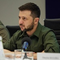 Ukrainian leader holds separate talks with British PM, German President