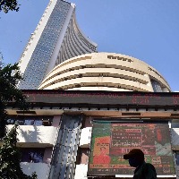 Equities plunge in early trade on weak global cues, Sensex declines over 1K pts