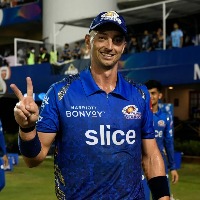 IPL 2022: Gujarat Titans lose nerve as Mumbai Indians win by 5 runs in close finish