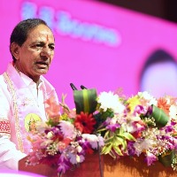 Despite anti-BJP rhetoric, KCR plays his cards close to his chest