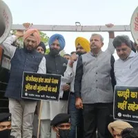 Midnight relief for Tajinder Bagga No arrest for now says court