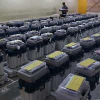 Karnataka Congress leader seeks SC judge-led probe into 19 lakh 'missing' EVMs