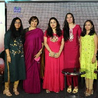 7 early signs of hair fall and a preventive solution to tackle the same