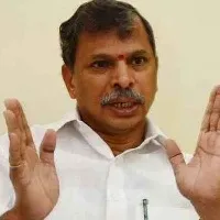 Tulasi reddy slams pawan