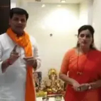 mumbai police files a petition to cancel mpnavneet kaur bail