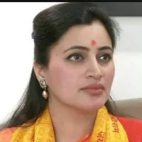 mp navneet kaur say will complaint to police on shiv sena mp sanjay raut