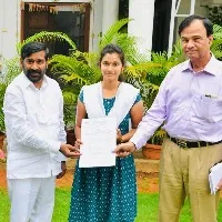 sirisha is the first line woman in telengana