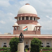 Plea against Delimitation Commission in J&K, SC seeks Centre, EC response