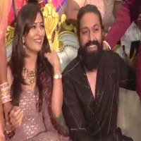'KGF' star Yash attends buddy's wedding in hometown Mysuru, steals hearts