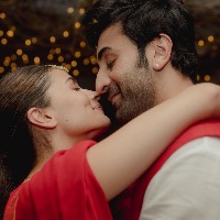 Alia Bhatt celebrates 1 month anniversary with unseen pictures from wedding