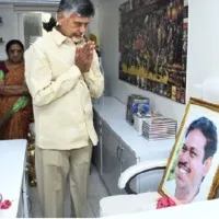 chndrababu condolences to c narasimha rao family