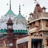 Petetion filed in Mathura court to stop performing namaz in Shahi Edga masjid