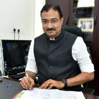 ఏపీ ప్రధాన ఎన్నికల అధికారిగా బాధ్య‌త‌లు స్వీక‌రించిన ముఖేష్ కుమార్ మీనా