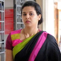K'taka govt orders probe against IAS officer Rohini Sindhuri