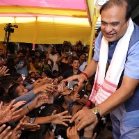 Himanta Biswa Sarma, Pinarayi Vijayan among most popular CMs
