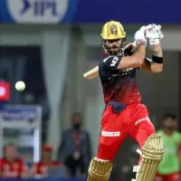 Virat Kohli crosses 7000 T20 runs for Bangalore