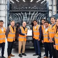 minister ktr welcomes Arrival to Telangana
