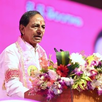 Cong in a dilemma as new Oppn front takes shape with KCR, AAP, Akhilesh