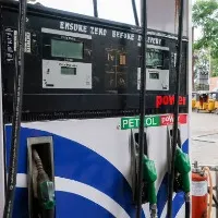 Tamil Nadu govt fires on Center over petro prices issue