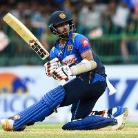Sri Lanka's Kusal Mendis taken to hospital after complaining of chest pain