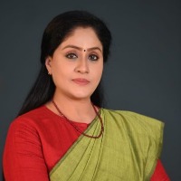 vijay shanti slams kcr