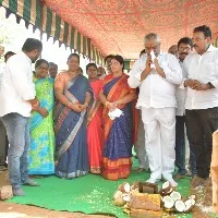 సెంట్రల్ లో రూ. 3 కోట్లతో పార్కుల అభివృద్ధి: ఎమ్మెల్యే మల్లాది విష్ణు