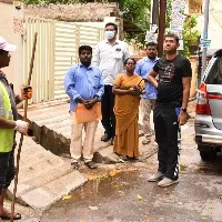 పారిశుధ్య నిర్వహణ విధానంలో సమయపాలన పాటించాలి: వీఎంసీ కమిషనర్ 