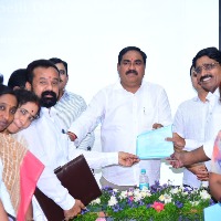 పల్లె ప్రగతి 5వ విడత కార్యక్రమ నిర్వహణపై మంత్రి ఎర్రబెల్లి సమీక్ష