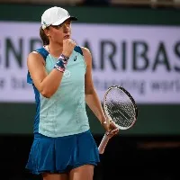 French Open: Iga Swiatek beats Riske, sprints to 30th consecutive win