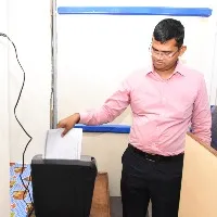 పరిసరాల శుభ్రత ప్రతి ఒక్కరి బాధ్యత: వీఎంసీ కమిషనర్