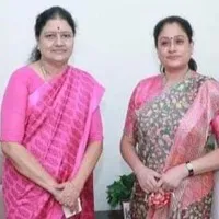 BJP Leader Vijayashanthi met Sasikala met sectretly