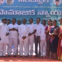 accidnt in ysrcp samajika nyaya bheri bus yatra no one injured