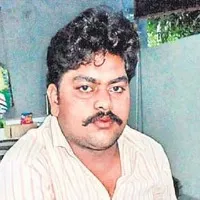 YSRCP leaders trying to kill me says Dastagiri