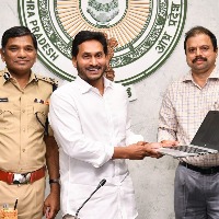 Andhra CM launches mobile app to curb corruption