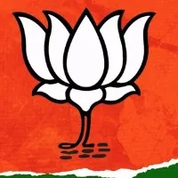 bjp cadre enters in to jublee hill police station