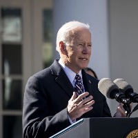 Biden wishes Musk 'lots of luck' on SpaceX trip to Moon