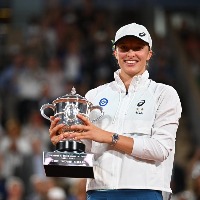 French Open 2022: Iga Swiatek overcomes Coco Gauff to clinch women's singles title