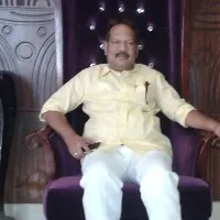 Police obstructs TDP leaders while they heading to Palnadu districts
