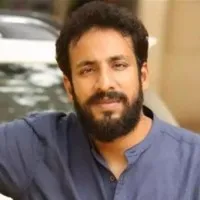 Major film director Sashi Kiran gets emotional